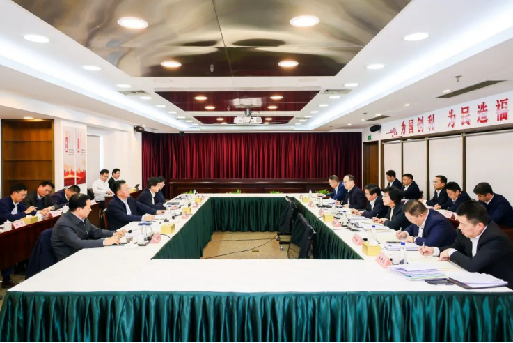 胡廣杰副省長調(diào)研蘇鹽集團(tuán) 胡廣杰副省長調(diào)研蘇鹽集團(tuán)
